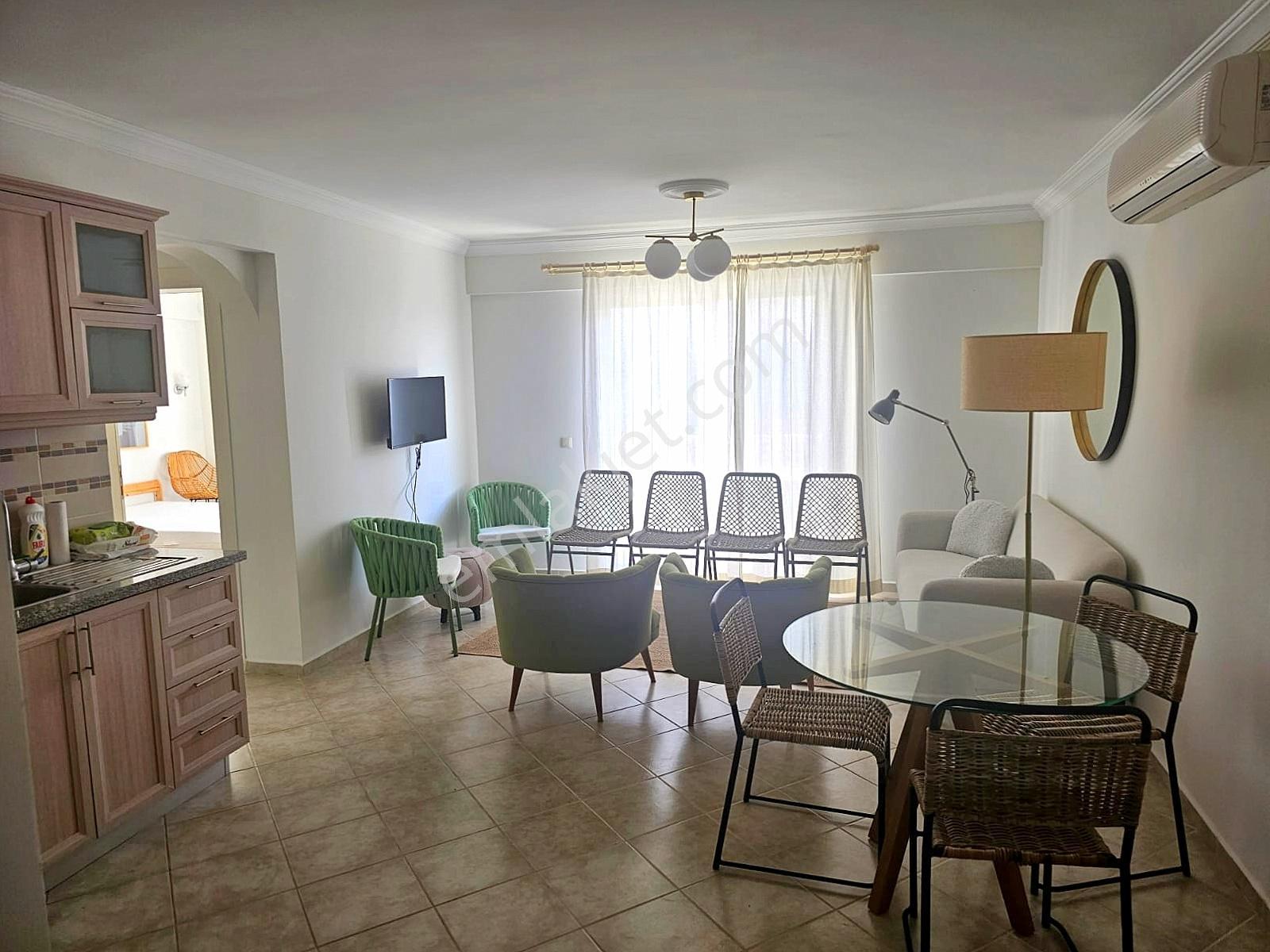 Kumsal Plaja Yakın Manzaralı Eşyalı Büyük Tip Çift Banyolu Daire - Görsel 25