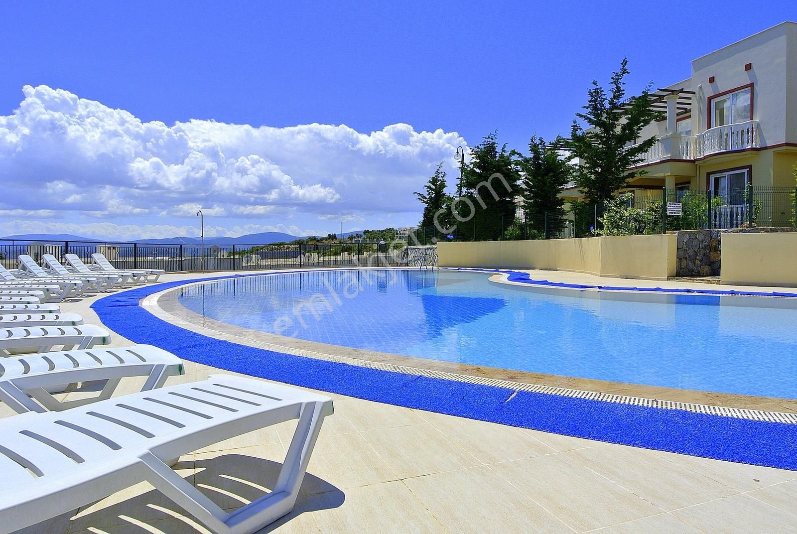 Adabükü Holiday Beach Gardens Eşyalı Hazır Büyük Tip Daire - Görsel 6