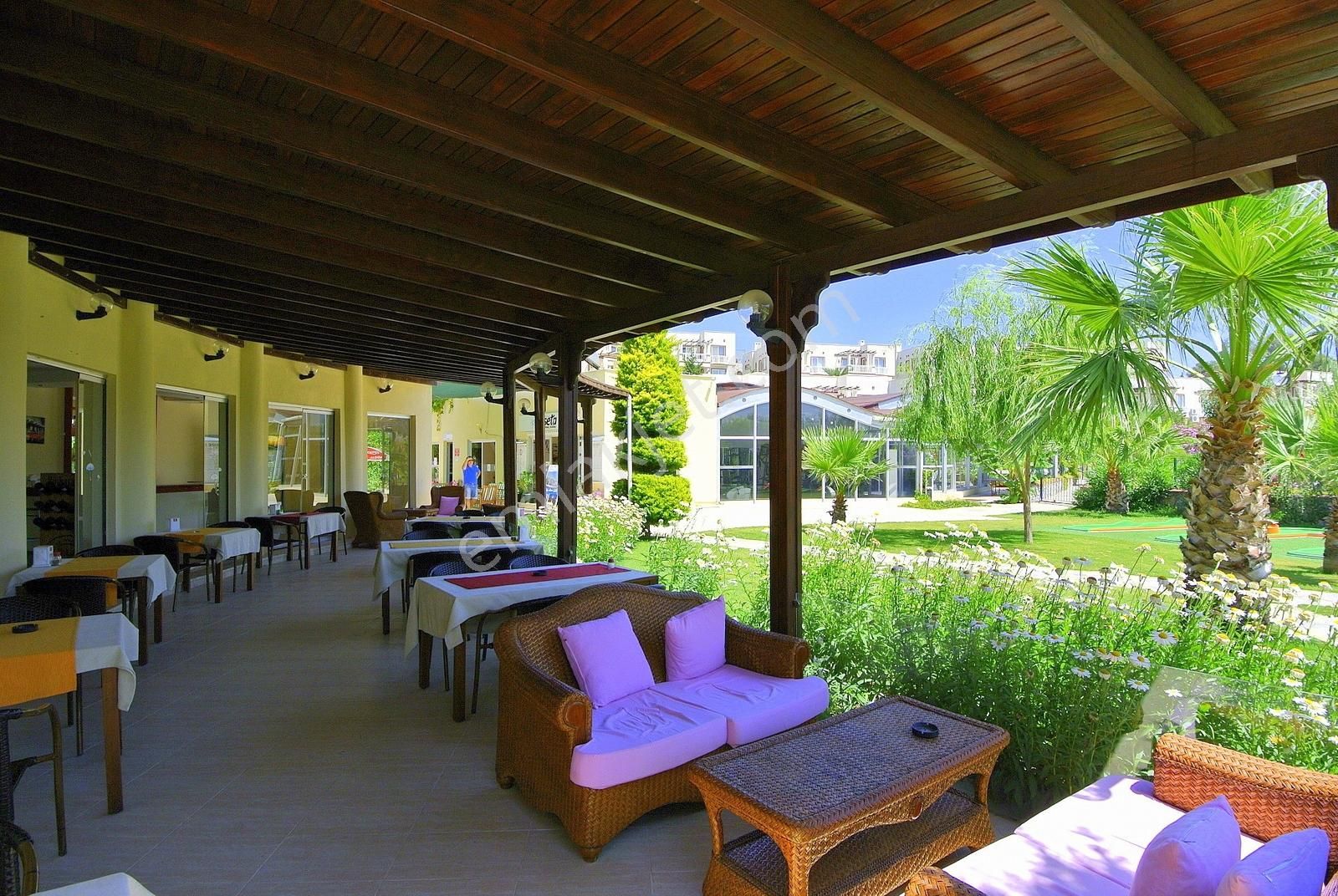 Adabükü Holiday Beach Gardens Eşyalı Hazır Büyük Tip Daire - Görsel 23