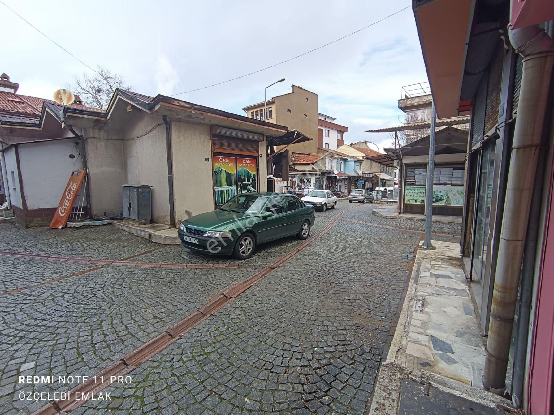 Özçelebi'den Arasta'da Satılık Dükkan - Görsel 16