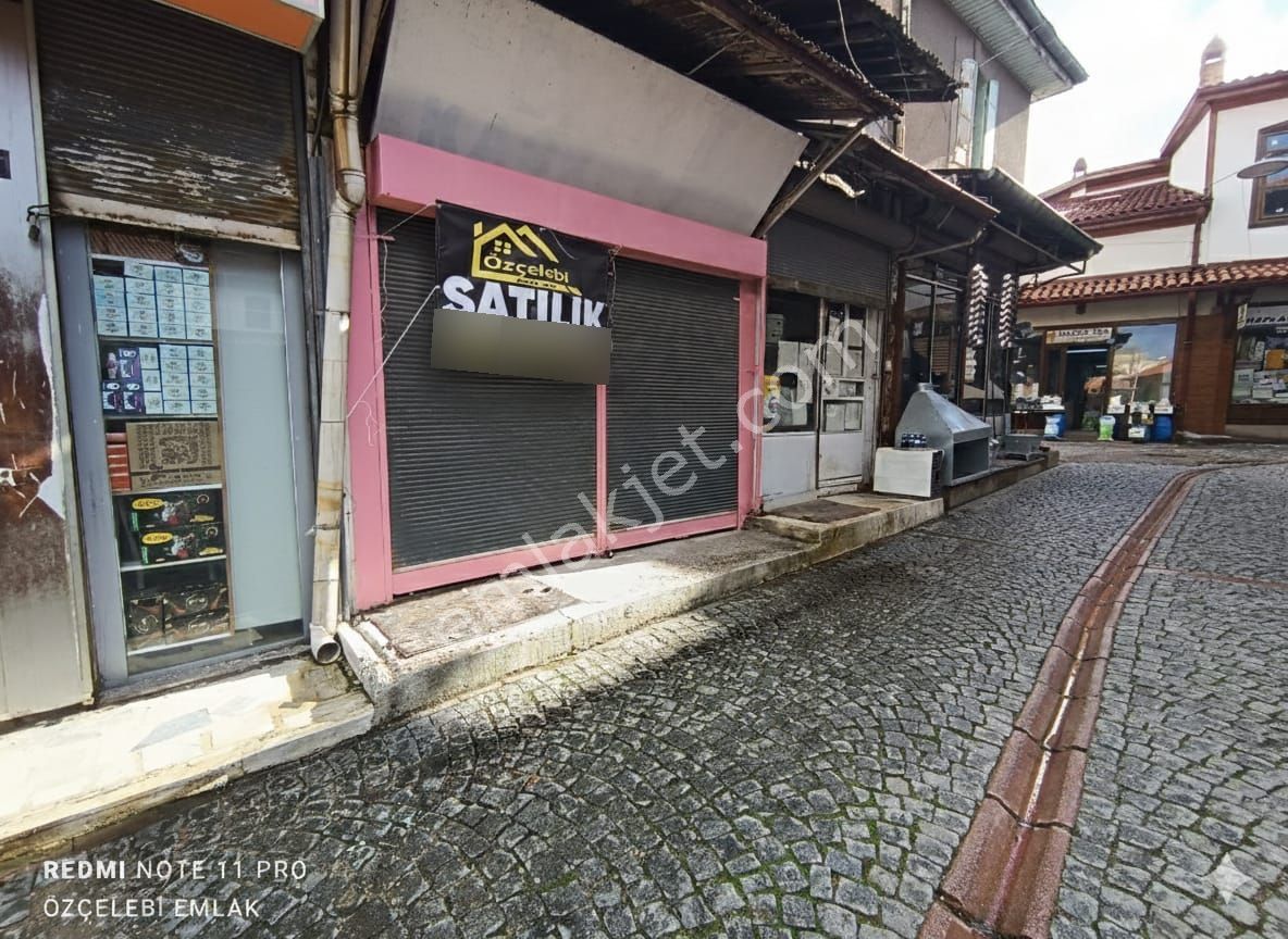 Özçelebi'den Arasta'da Satılık Dükkan - Görsel 10