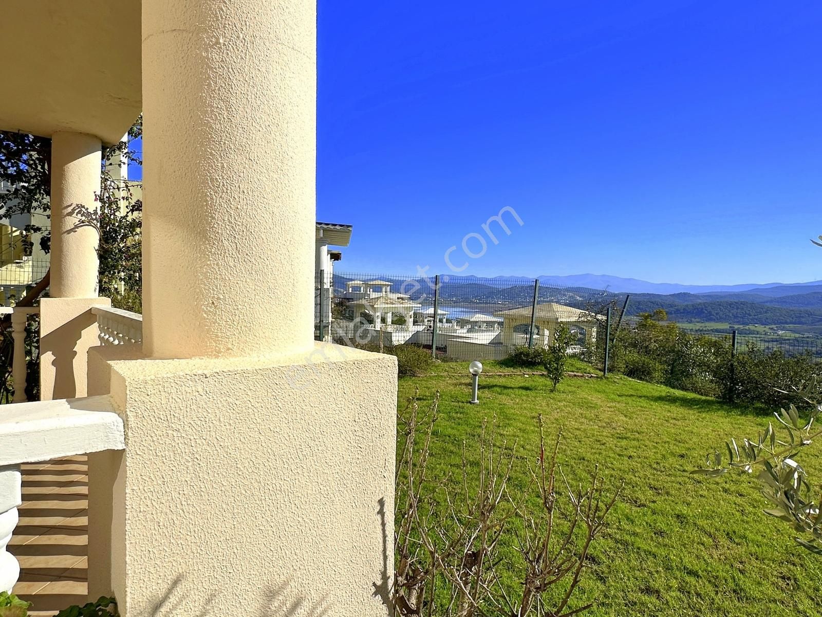 Bodrum Plajlı Sitede 400m2 Köşe Bahçeli Eşyalı Manzaralı Daire - Görsel 31