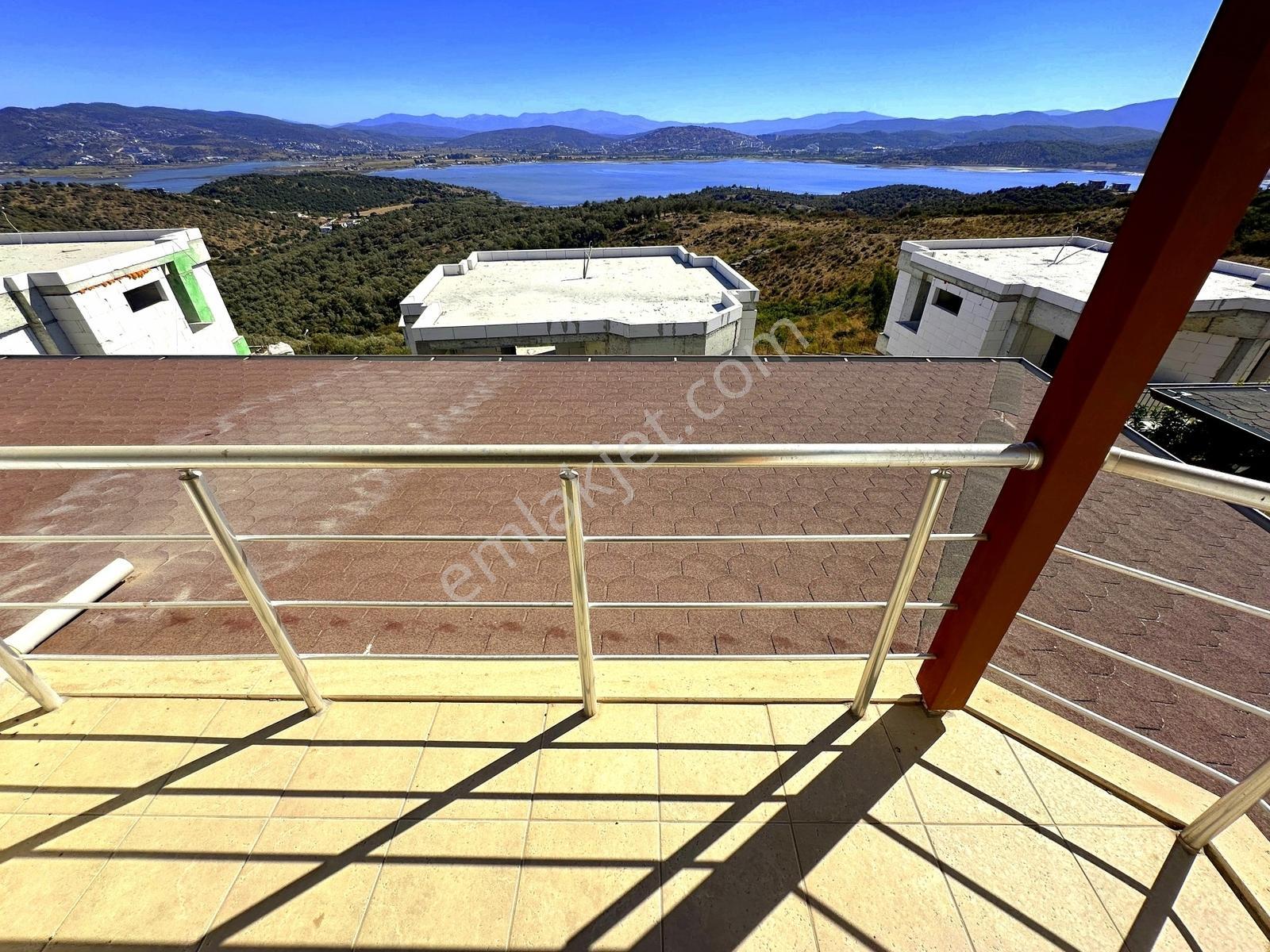 Bodrum'a Yakın Adabükü Plajlı Sitede Manzaralı Tripleks Villa - Görsel 7
