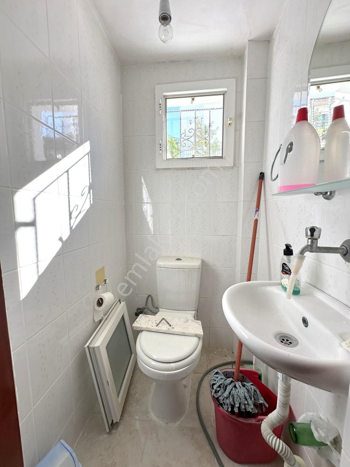 Adabükü Plajlı Site Ön Sıra Deniz Manzaralı 400m2 Bahçeli Villa - Görsel 24