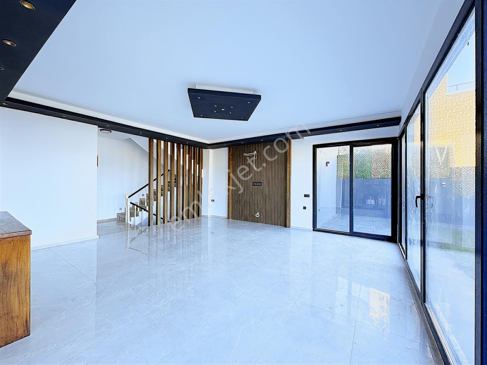 Adabükü Turkuaz Koy Denize Sıfır Plajlı 500 M2 İçinde Yeni Villa - Görsel 21