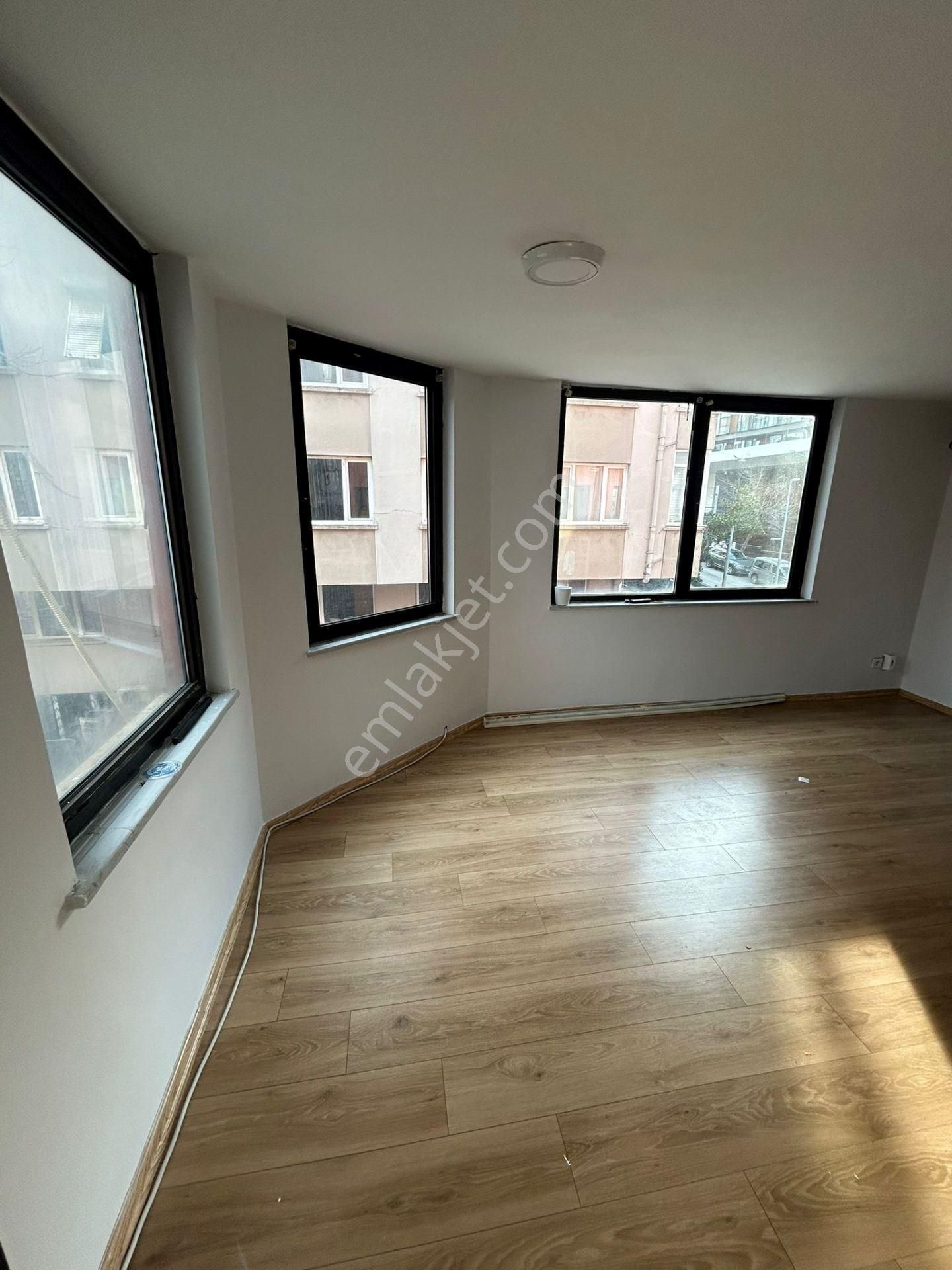 Mecidiyeköy Mürvet Han'da Kiralık 22m² Ofis - Görsel 6