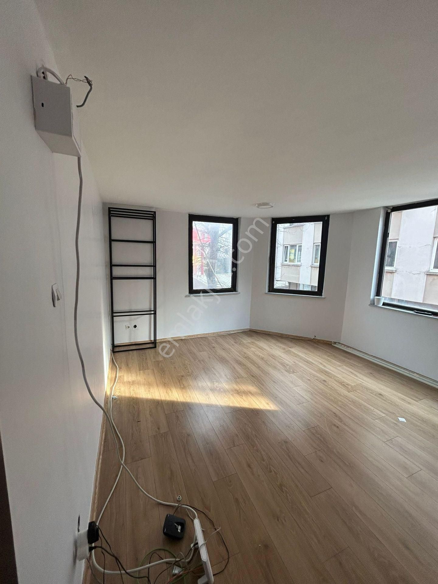 Mecidiyeköy Mürvet Han'da Kiralık 22m² Ofis - Görsel 3