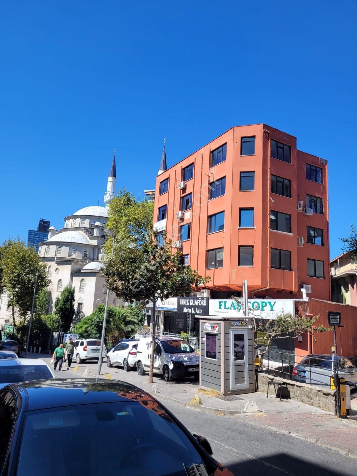 Mecidiyeköy Mürvet Han'da Kiralık 22m² Ofis