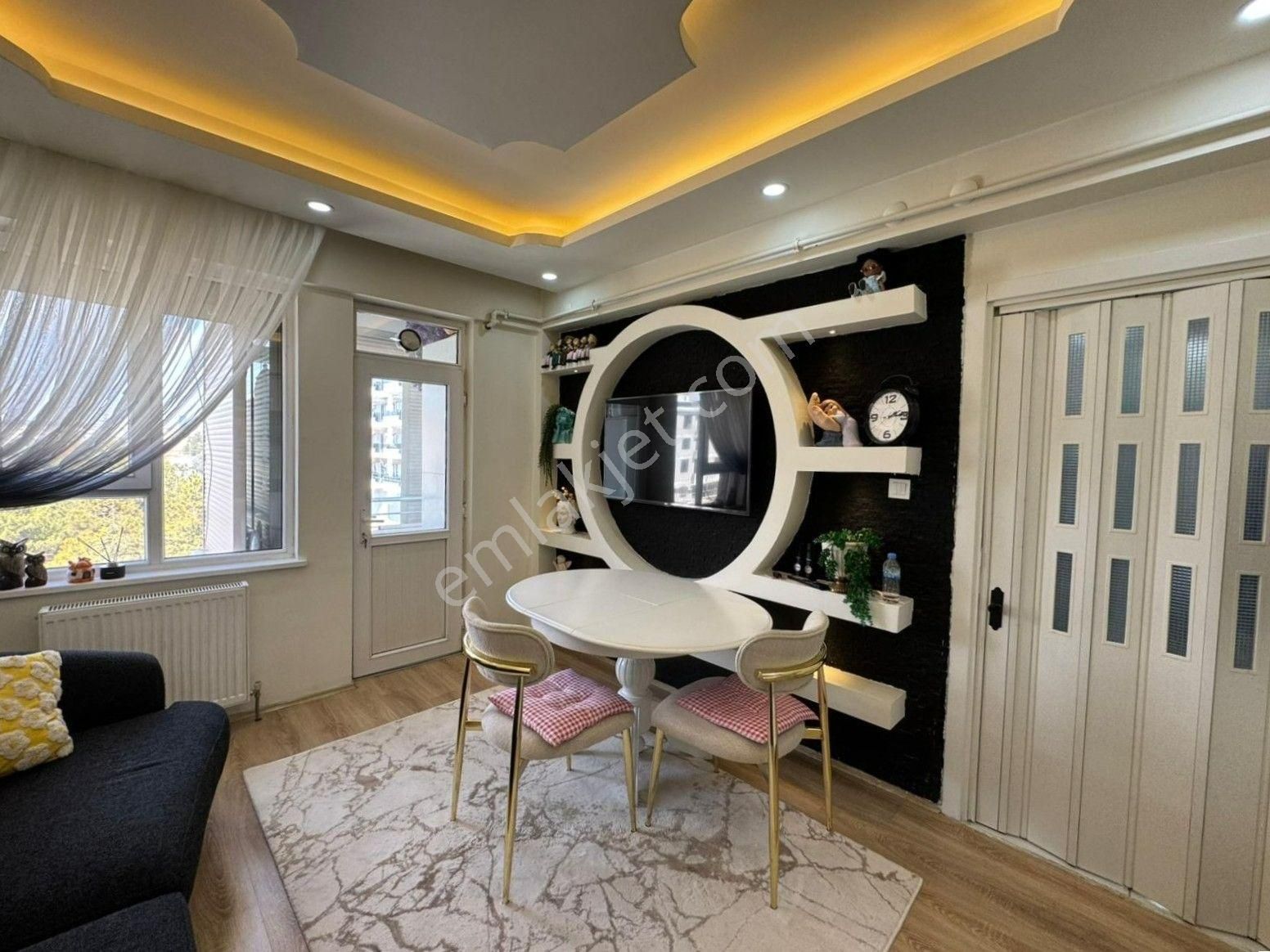 Yazır Mahallesinde İstanbul Yoluna Cephe 2+1 Satılık Fırsat Daire - Görsel 2