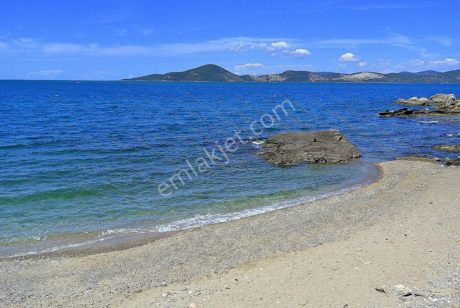 İncekum Denize Sıfır Plajlı Sitede Bahçeli Köşe Villa - Görsel 2