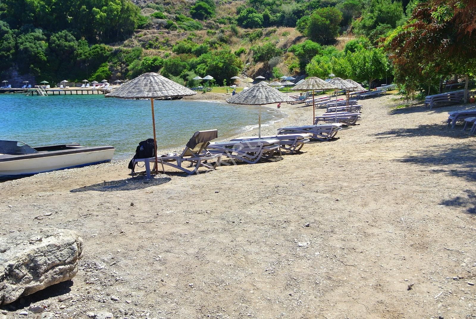 İncekum Denize Sıfır Plajlı Sitede Bahçeli Köşe Villa - Görsel 6