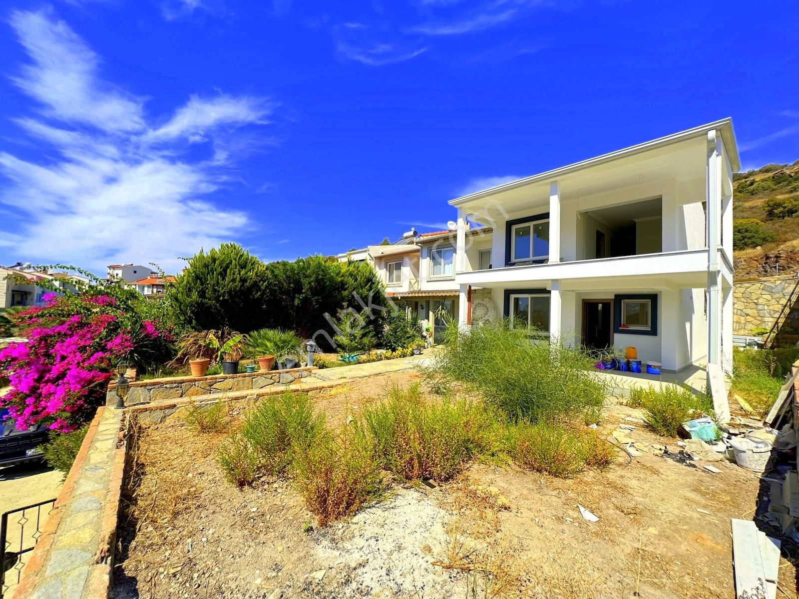 İncekum Denize Sıfır Plajlı Sitede Bahçeli Köşe Villa - Görsel 19