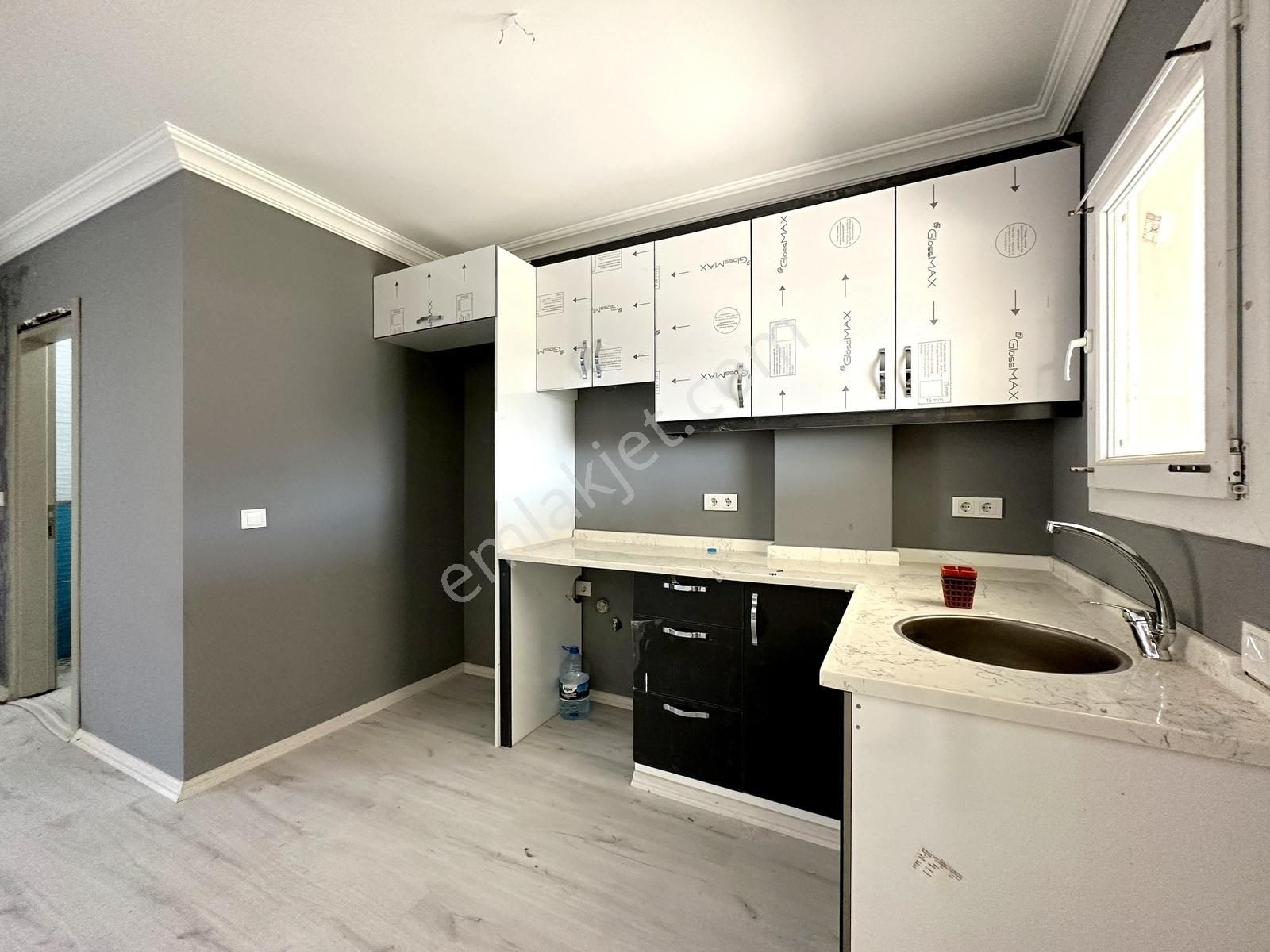 İncekum Denize Sıfır Plajlı Sitede Bahçeli Köşe Villa - Görsel 32