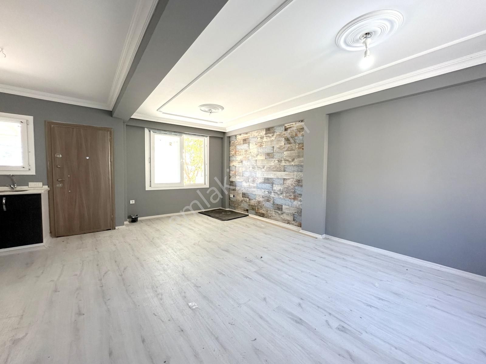 İncekum Denize Sıfır Plajlı Sitede Bahçeli Köşe Villa - Görsel 26