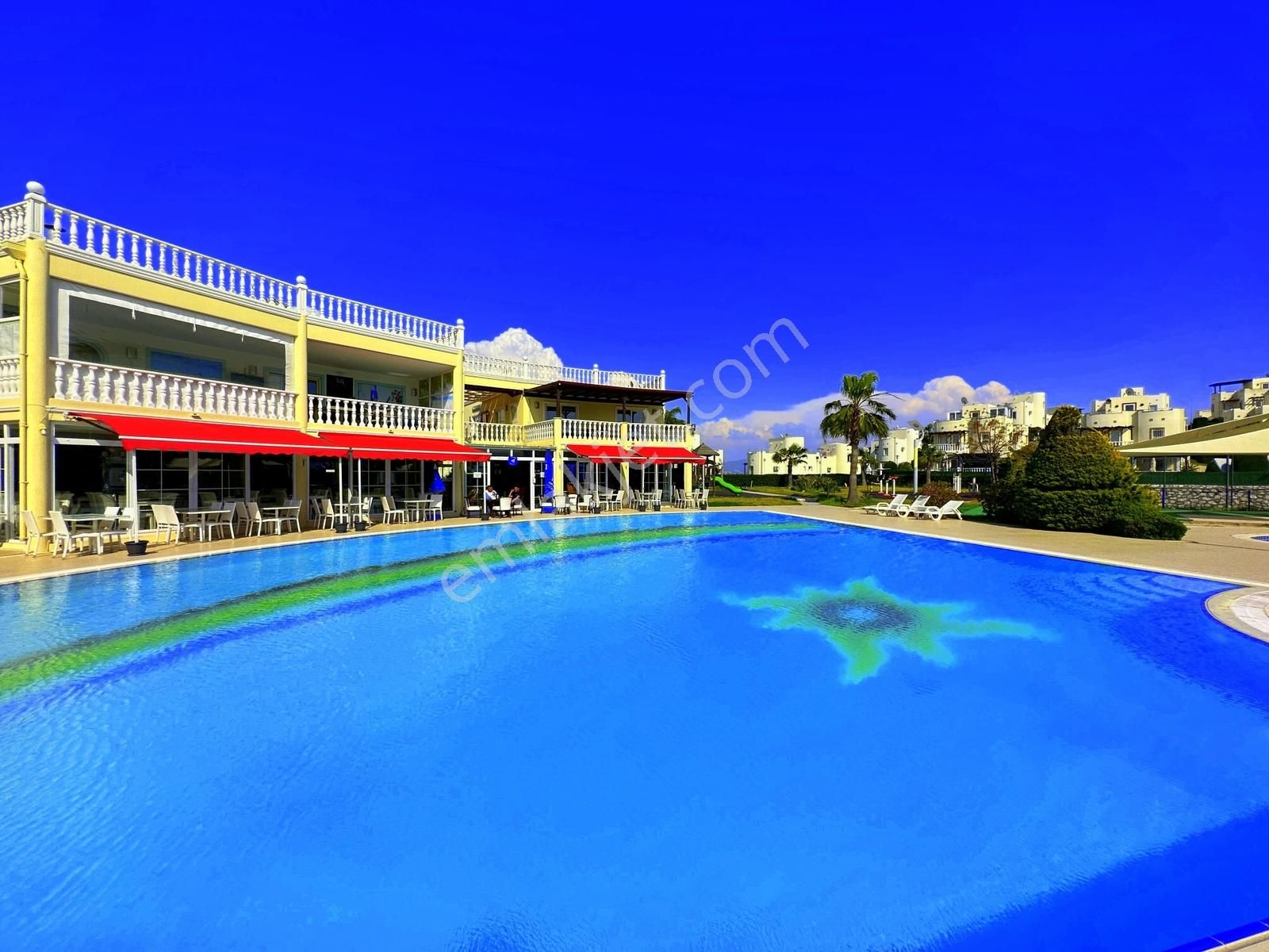 Bodrum Holiday&beach Resort Plajlı Sitede Eşyalı Bahçeli Köşe Ev - Görsel 5