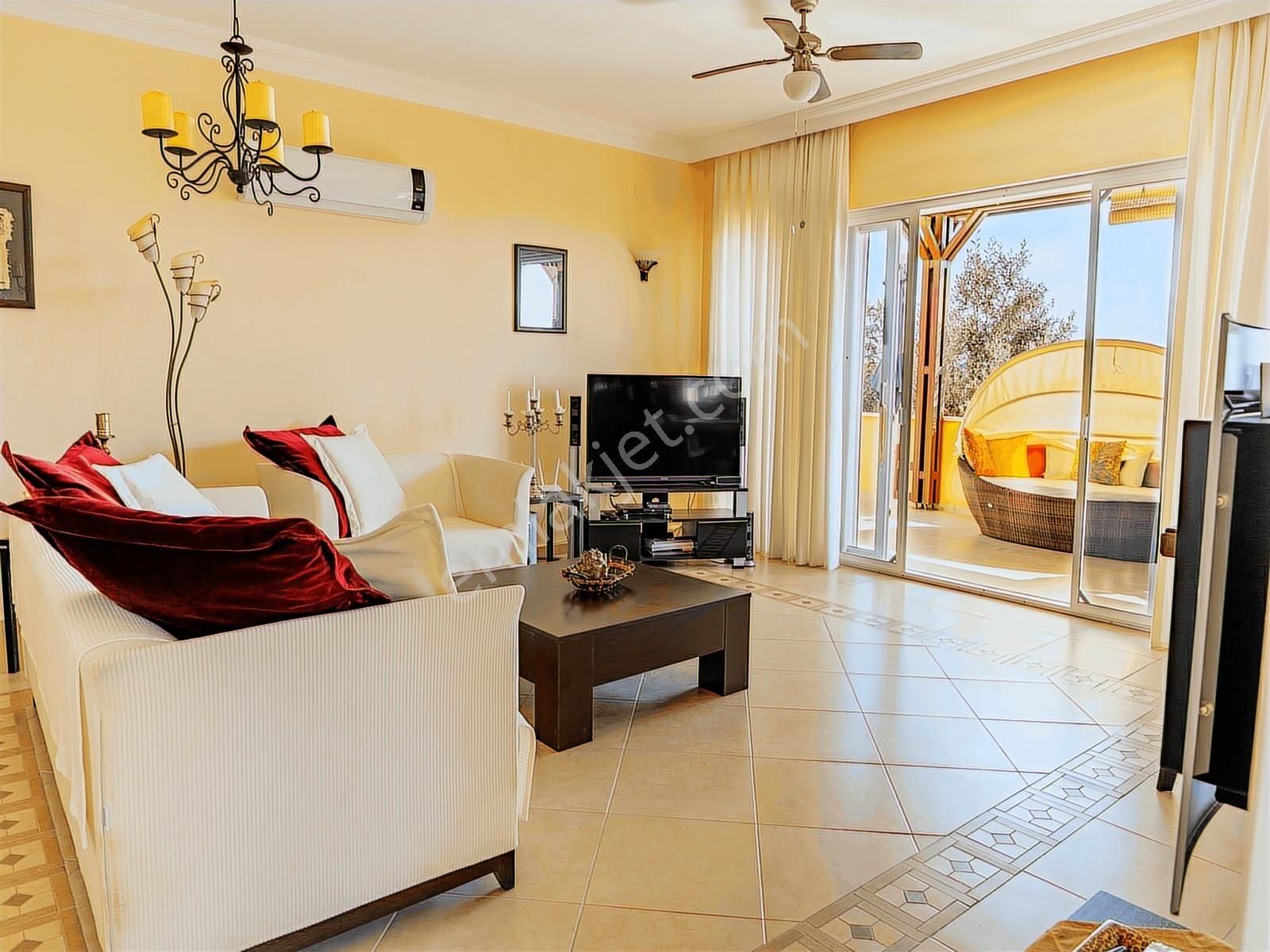 İkamete Uygun Teraslı 2+1 | Full Deniz Manzara - Görsel 14