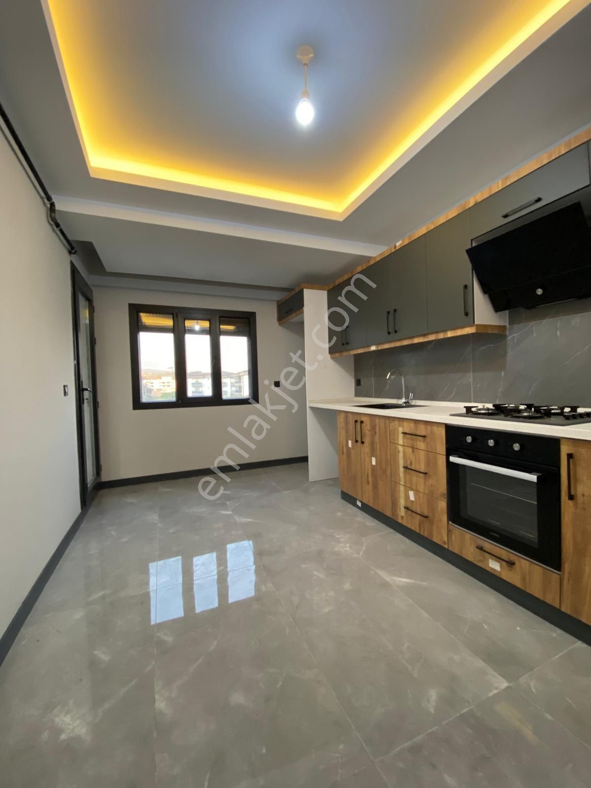 Ayrancılar Bahçelievler’de Ara Kat 2 + 1 Yerden Isıtmalı Sıfır Satılık Daire