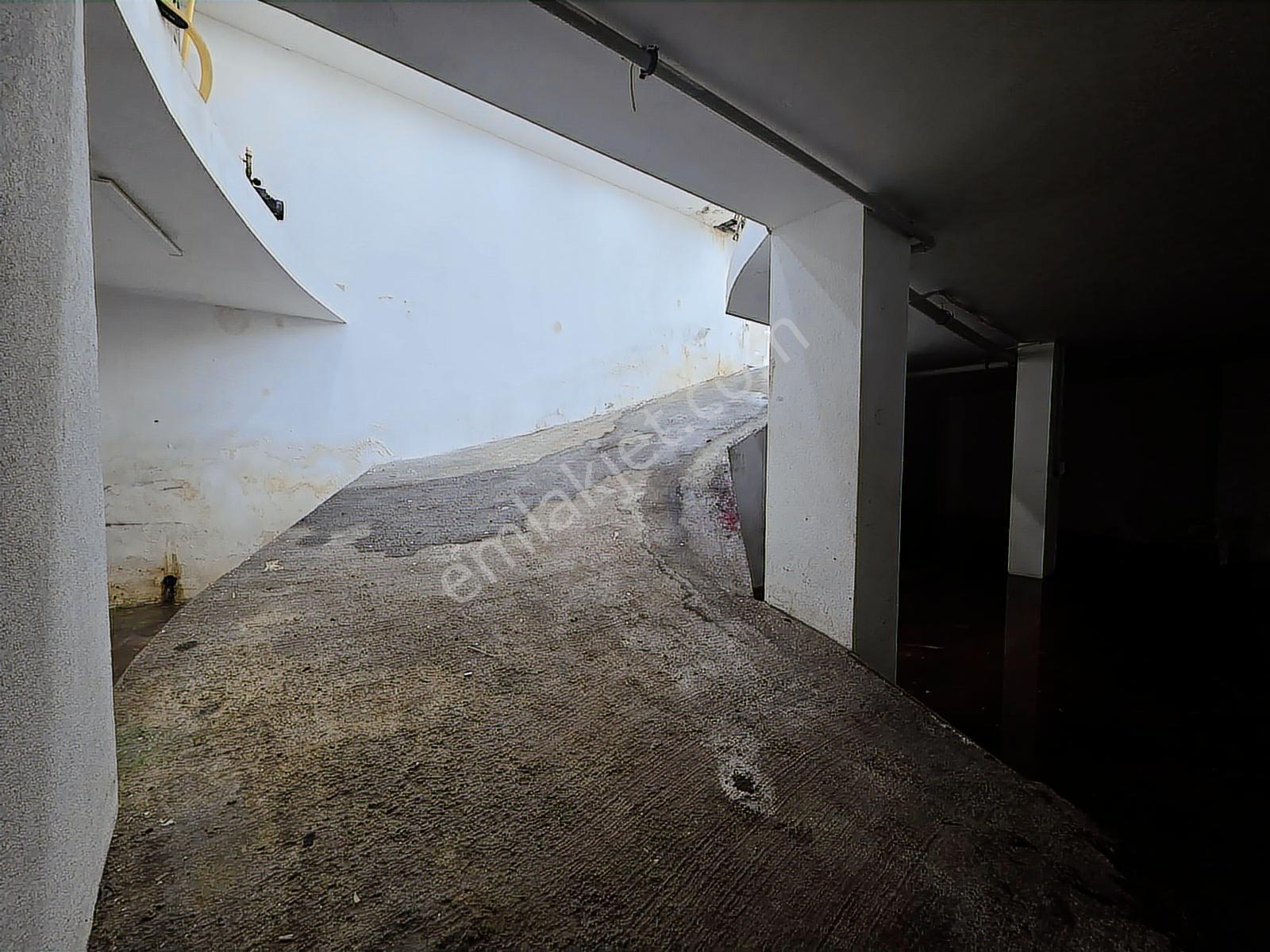 Müstakil Girişli Kiralık 750 M² İmalathane Atölye Araç Yanaşır