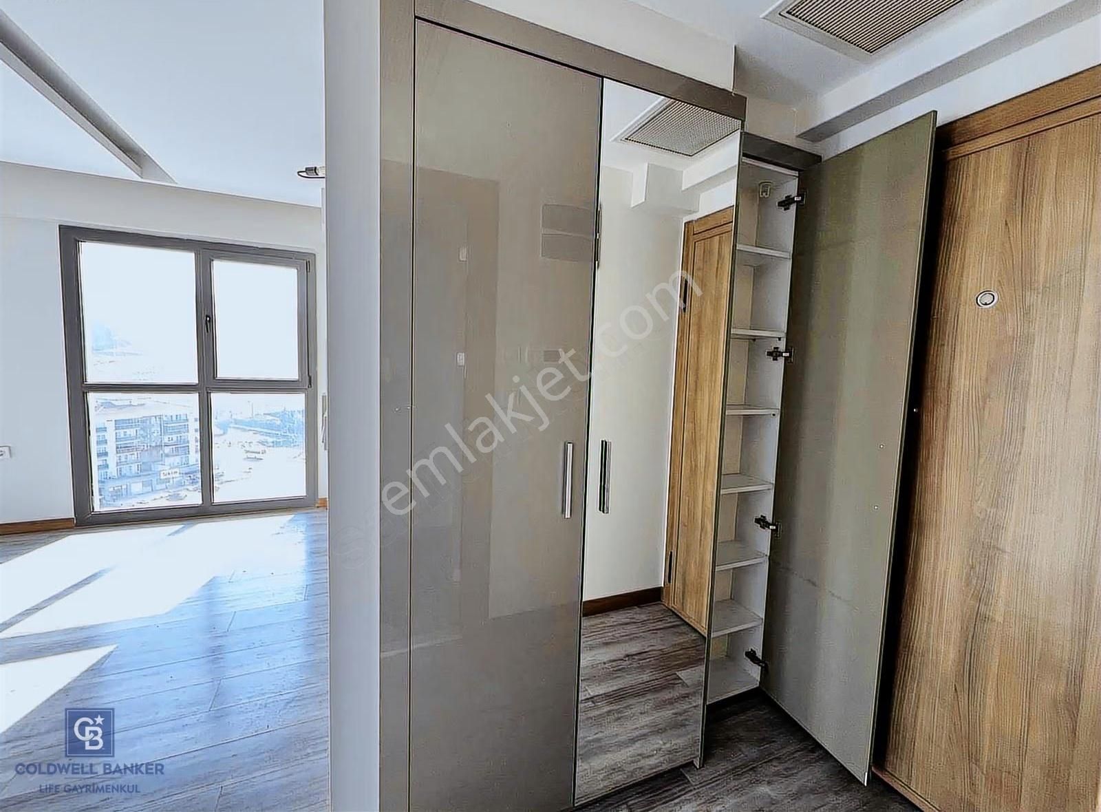 Çiğli Marka 333 Sitesinde Havuz Cephe Kiralık 1+1 Daire - Görsel 6