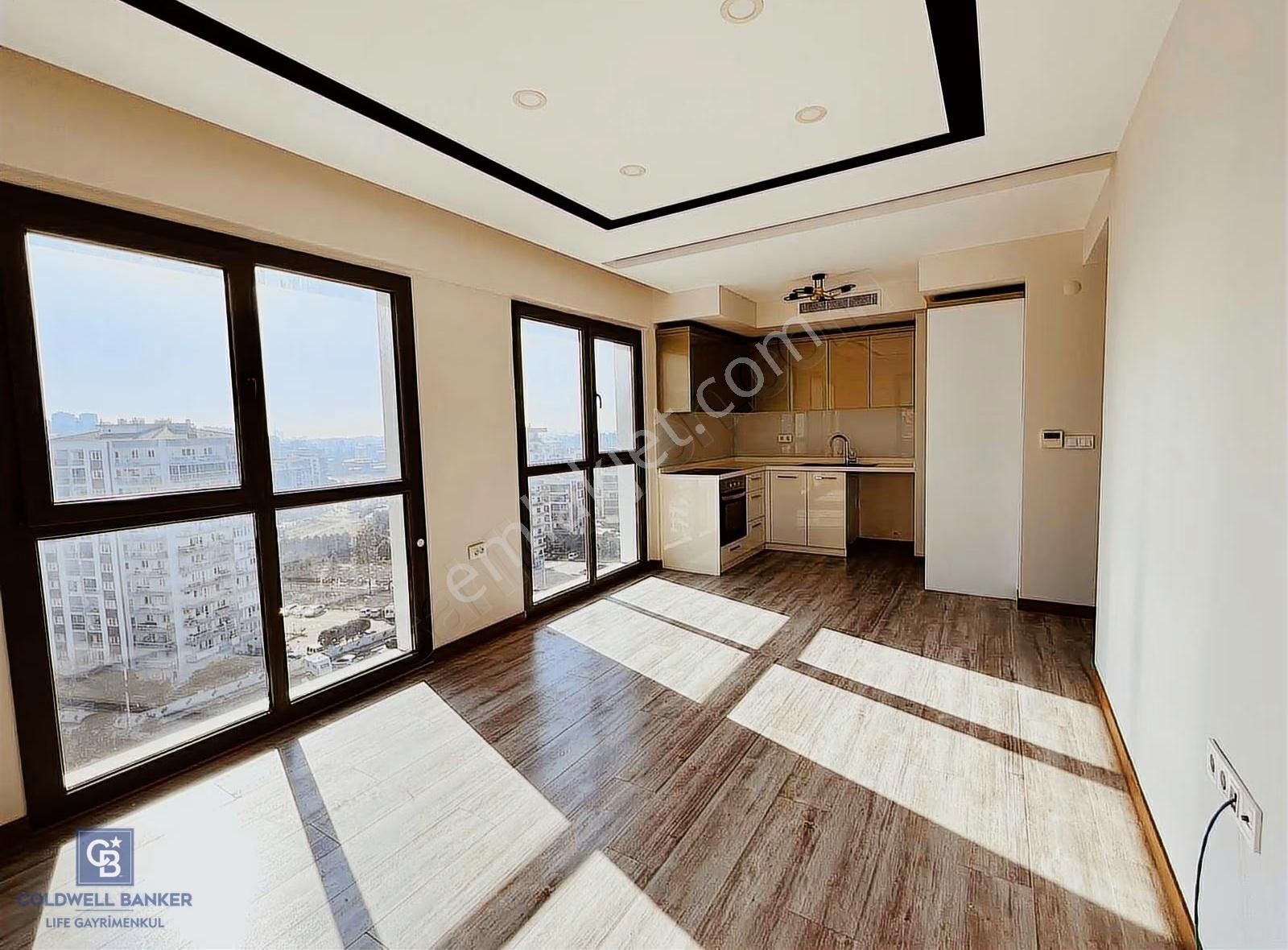 Çiğli Marka 333 Sitesinde Havuz Cephe Kiralık 1+1 Daire - Görsel 13