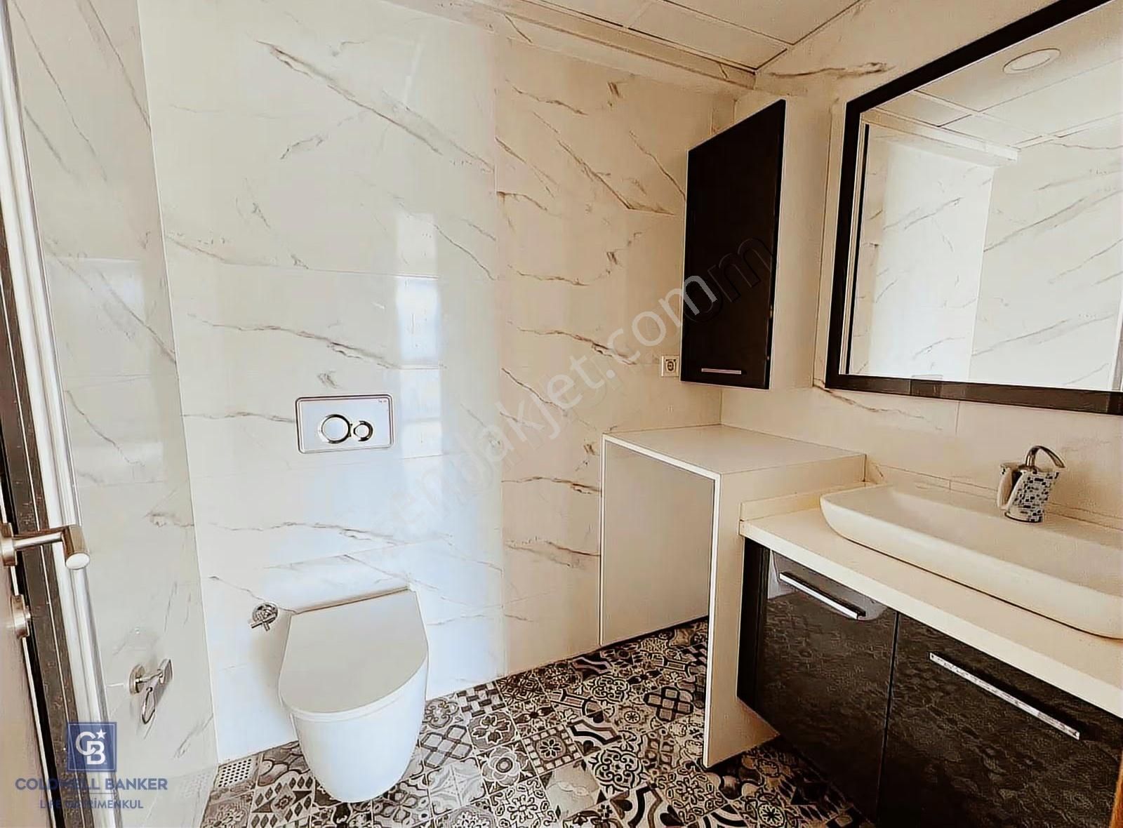 Çiğli Marka 333 Sitesinde Havuz Cephe Kiralık 1+1 Daire - Görsel 31