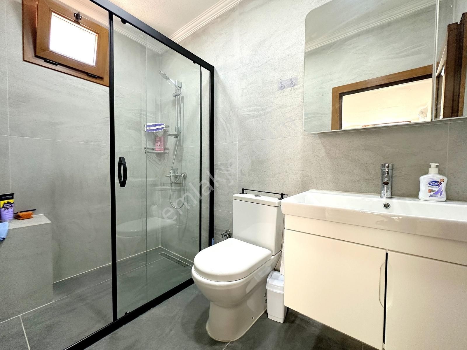 Adabükü Kumsal Plajlı Sitede12 Ay Yaşama Uygun Eşyalı Villa - Görsel 30