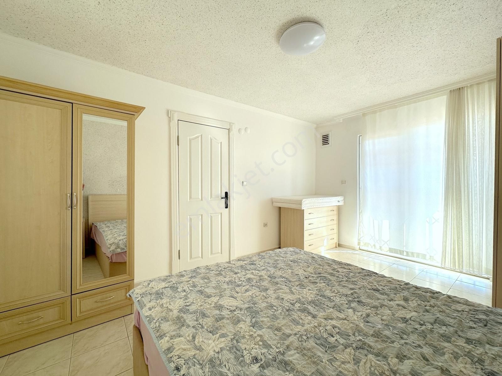 Adabükü Kumsal Plajlı Sitede12 Ay Yaşama Uygun Eşyalı Villa - Görsel 16