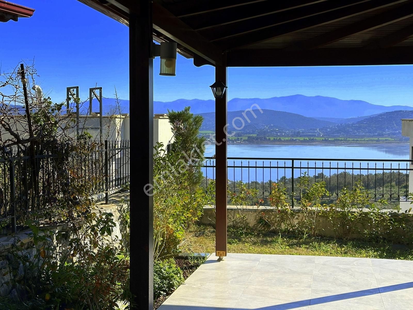 Adabükü Kumsal Plajlı Sitede12 Ay Yaşama Uygun Eşyalı Villa - Görsel 31