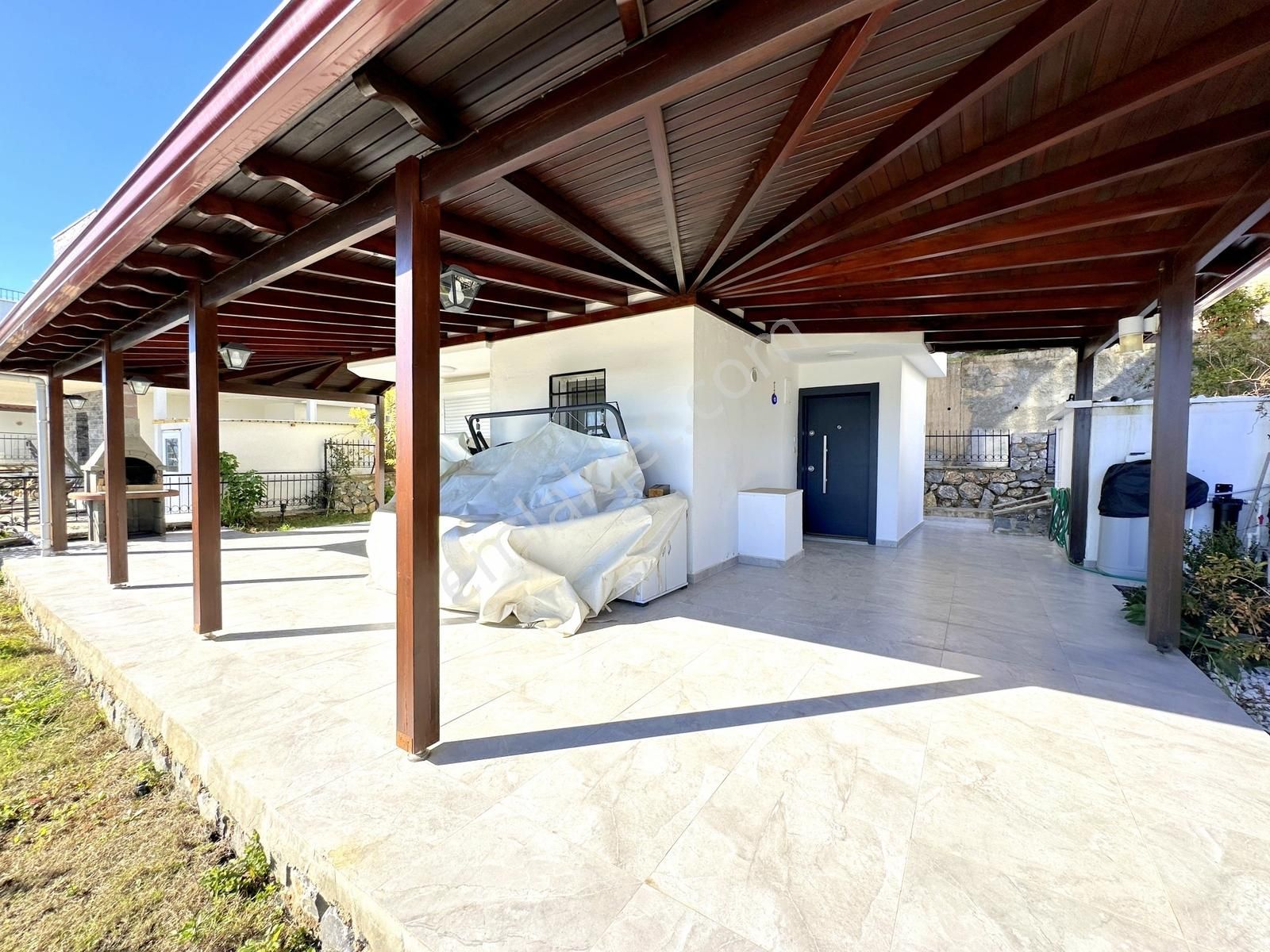 Adabükü Kumsal Plajlı Sitede12 Ay Yaşama Uygun Eşyalı Villa - Görsel 7