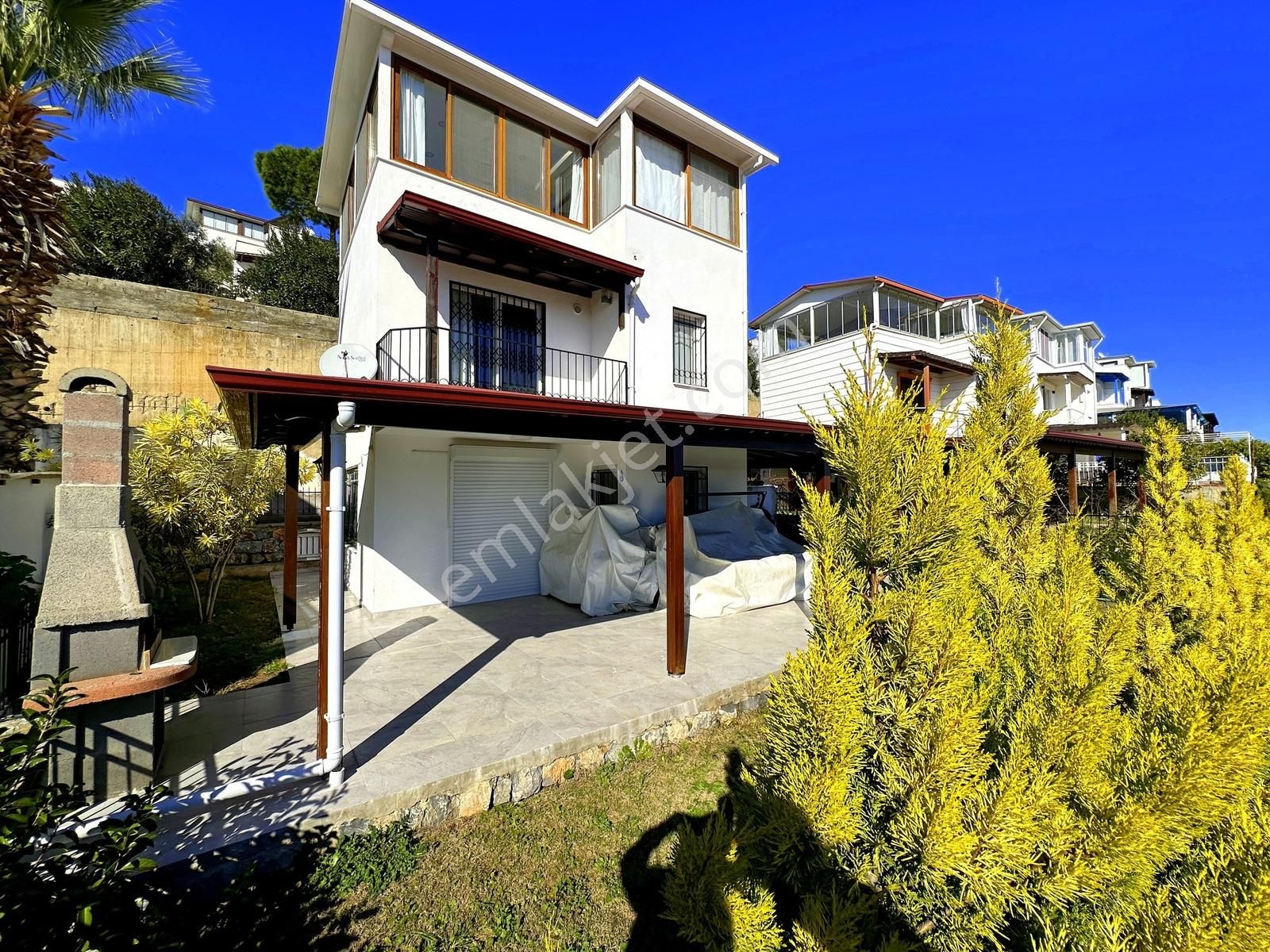 Adabükü Kumsal Plajlı Sitede12 Ay Yaşama Uygun Eşyalı Villa - Görsel 4