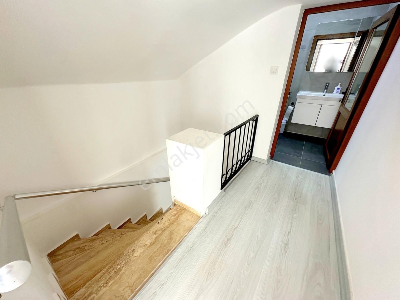 Adabükü Kumsal Plajlı Sitede12 Ay Yaşama Uygun Eşyalı Villa - Görsel 28