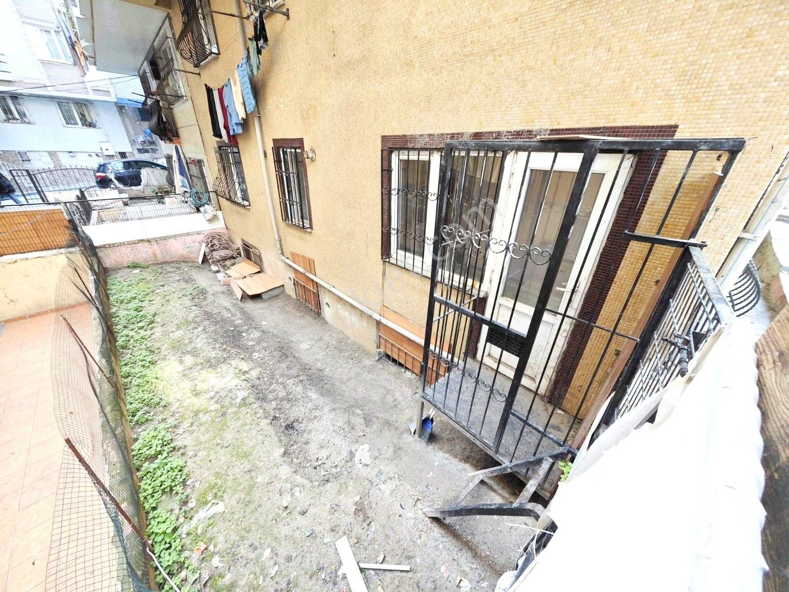 Yıldız Emlaktan Mevlana Cami Yakını Kredili Acil Satılık 2+1 Masrafsız Bahçe Kat - Görsel 2