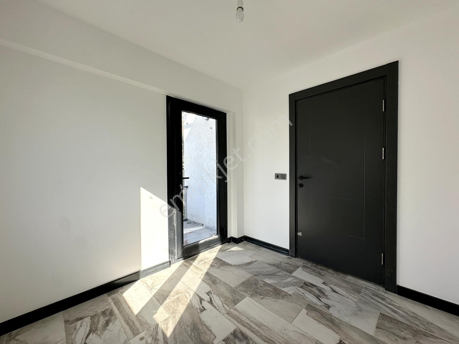 Bodrum Kumsal Plajlı Sitede Bahçeli Yeni Sıfır Modern Villa - Görsel 17