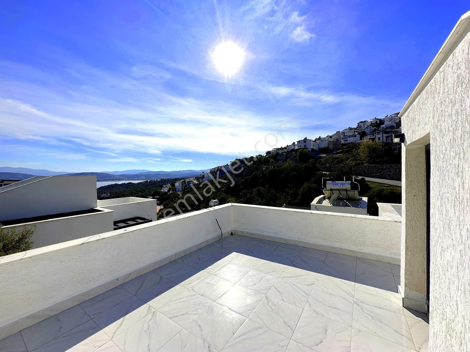 Bodrum Kumsal Plajlı Sitede Bahçeli Yeni Sıfır Modern Villa - Görsel 10