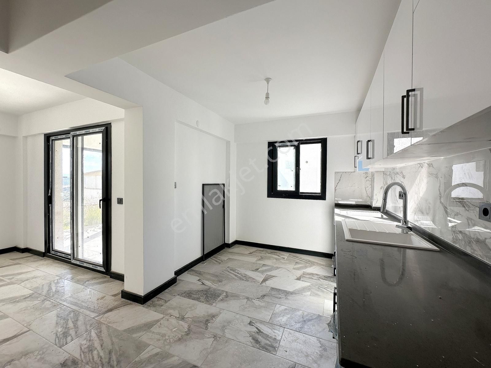 Bodrum Kumsal Plajlı Sitede Bahçeli Yeni Sıfır Modern Villa - Görsel 23