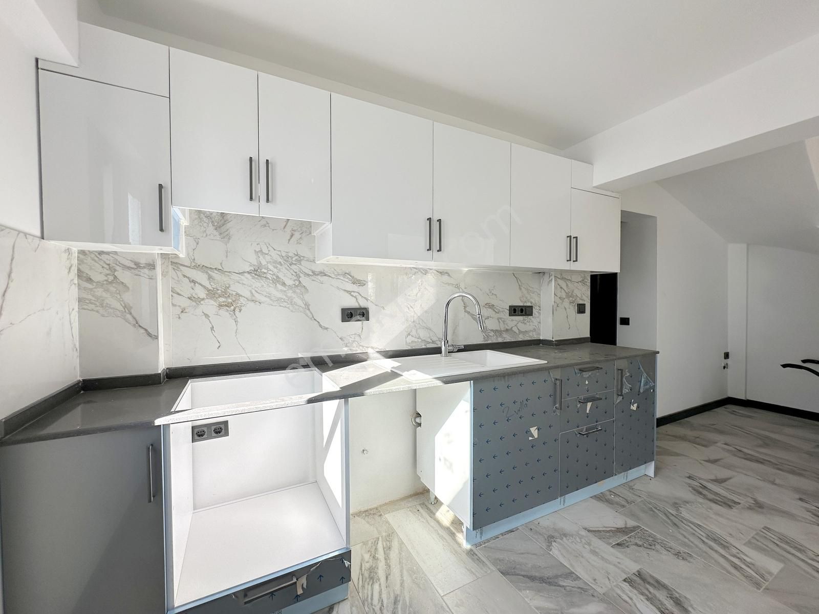 Bodrum Kumsal Plajlı Sitede Bahçeli Yeni Sıfır Modern Villa - Görsel 25