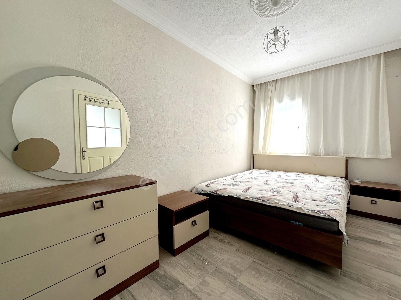 Adabükü Plajlara Yakın Sitede 3+2 Eşyalı Bahçeli Köşe Villa - Görsel 19