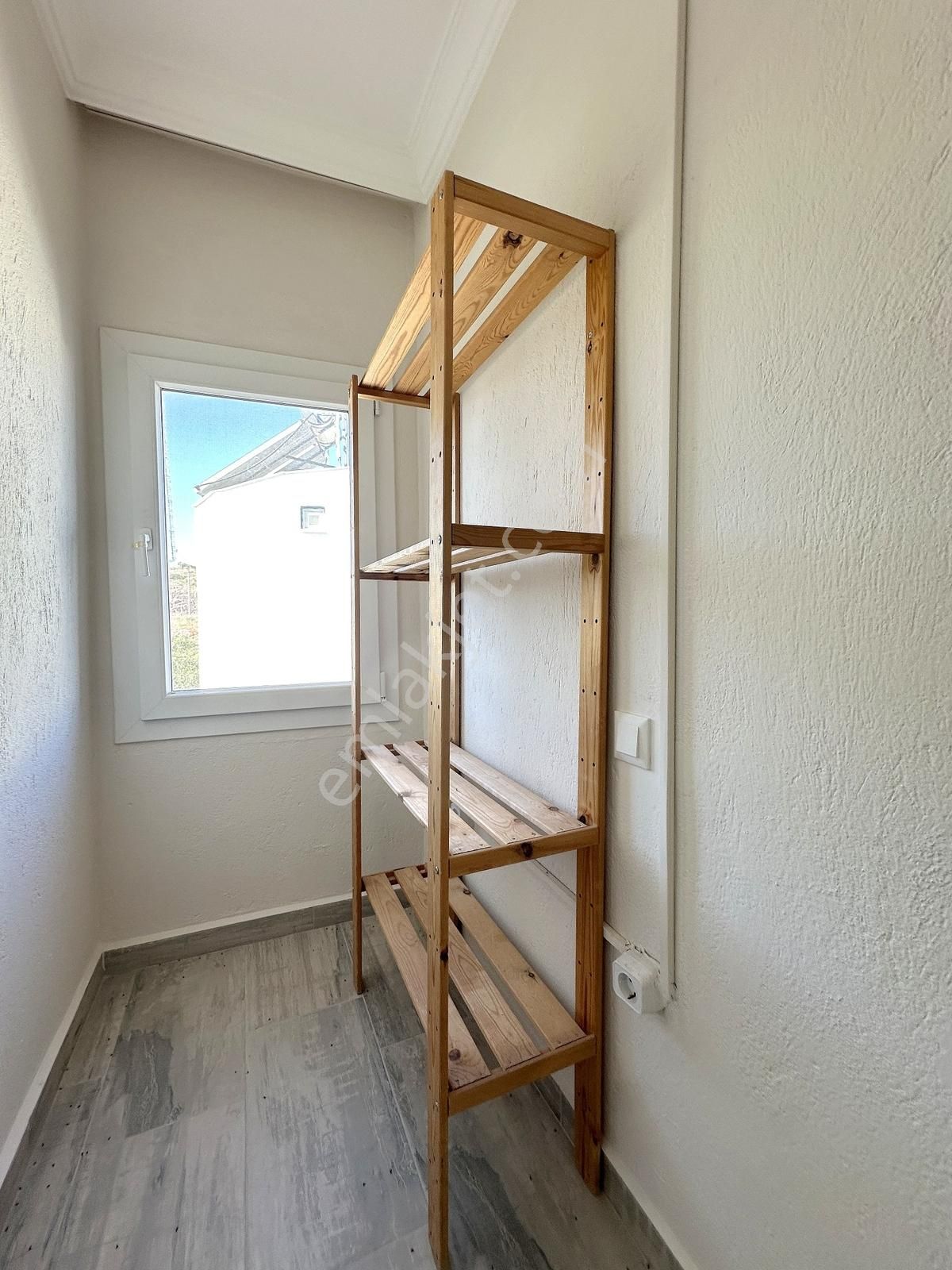 Adabükü Plajlara Yakın Sitede 3+2 Eşyalı Bahçeli Köşe Villa - Görsel 15