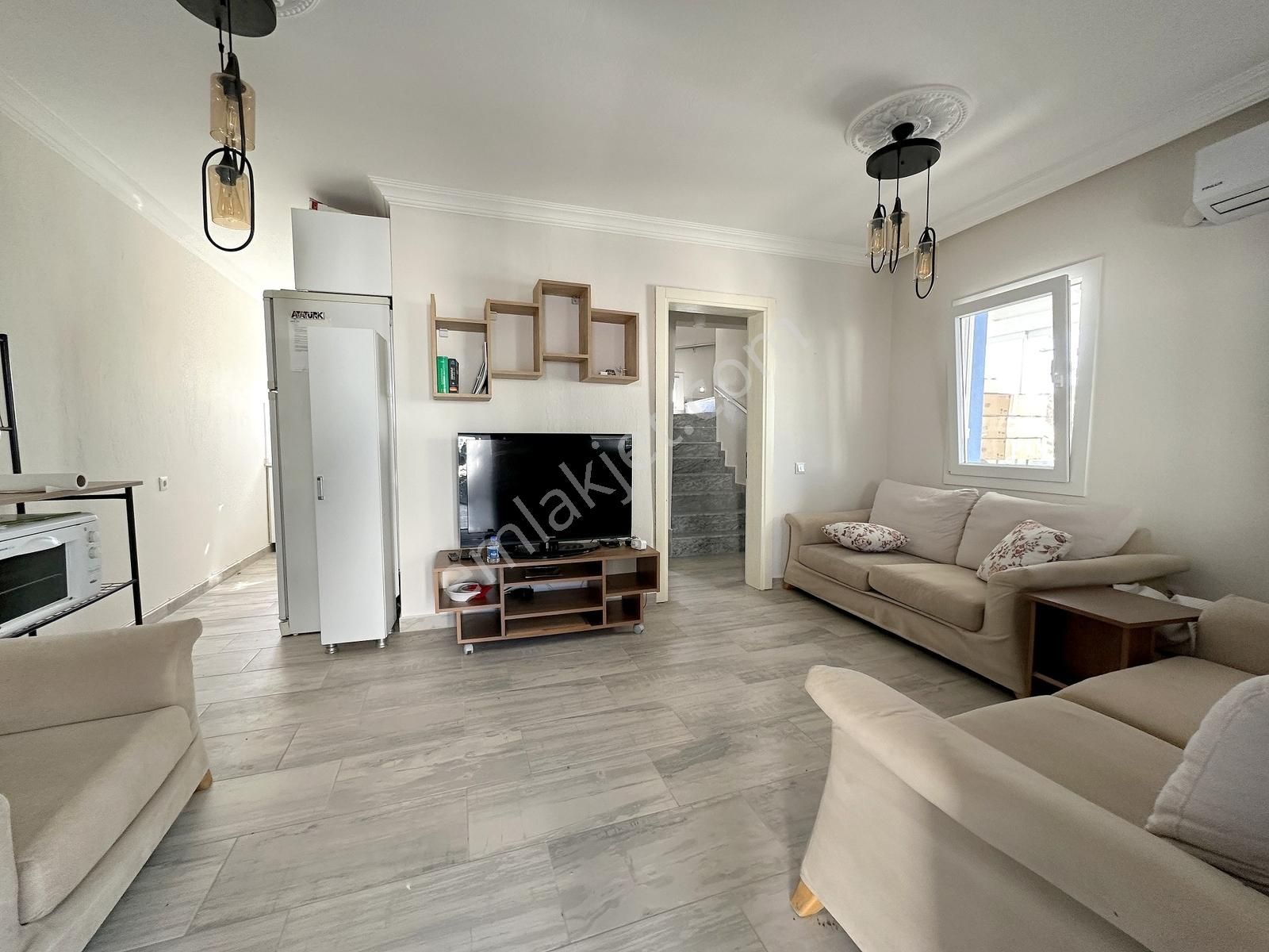 Adabükü Plajlara Yakın Sitede 3+2 Eşyalı Bahçeli Köşe Villa - Görsel 5