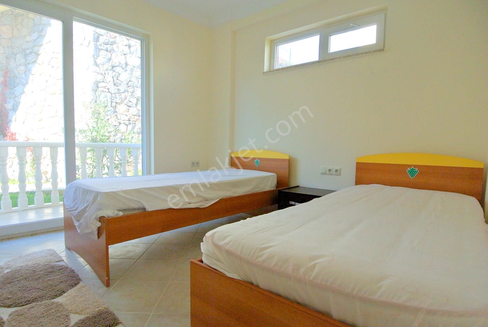 Adabükü Holiday Resort'ta Büyük Köşe Bahçeli Eşyalı Daire - Görsel 10