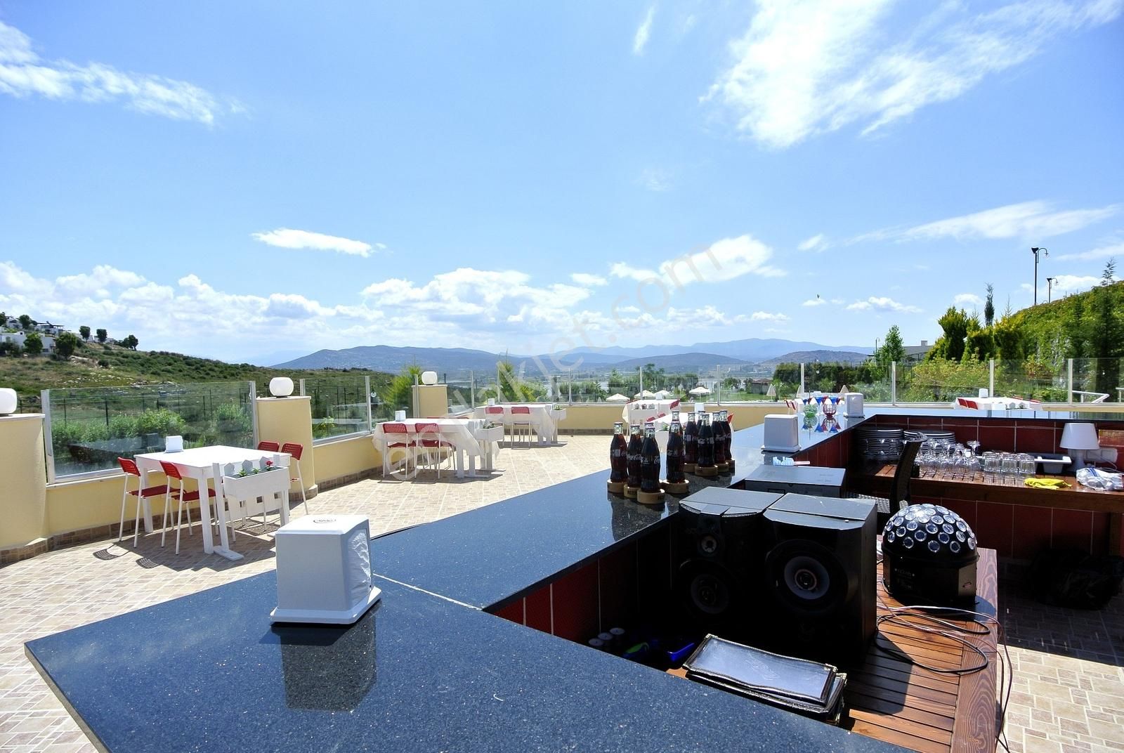 Adabükü Holiday Resort'ta Büyük Köşe Bahçeli Eşyalı Daire - Görsel 25