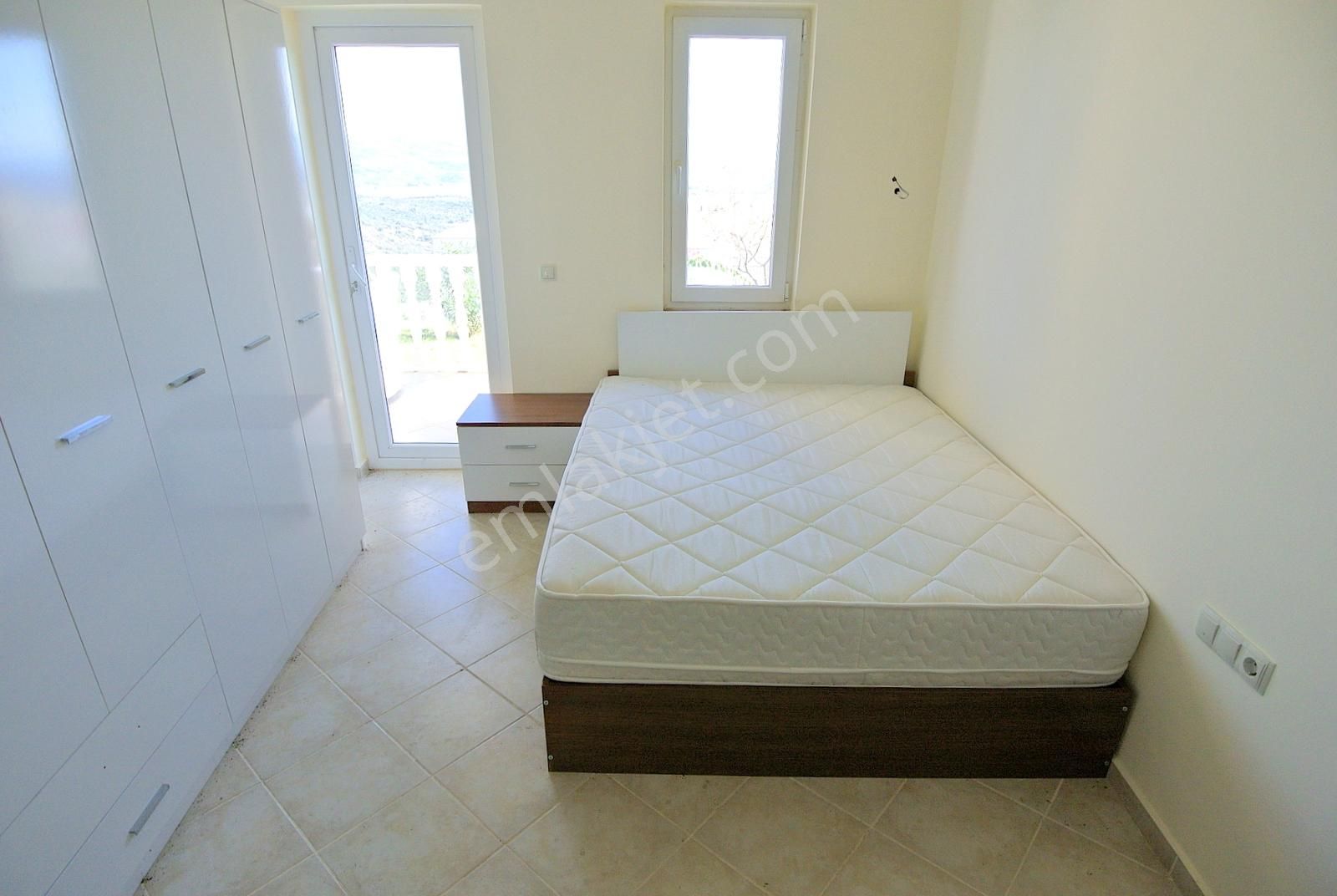 Adabükü Holiday Resort'ta Büyük Köşe Bahçeli Eşyalı Daire - Görsel 24