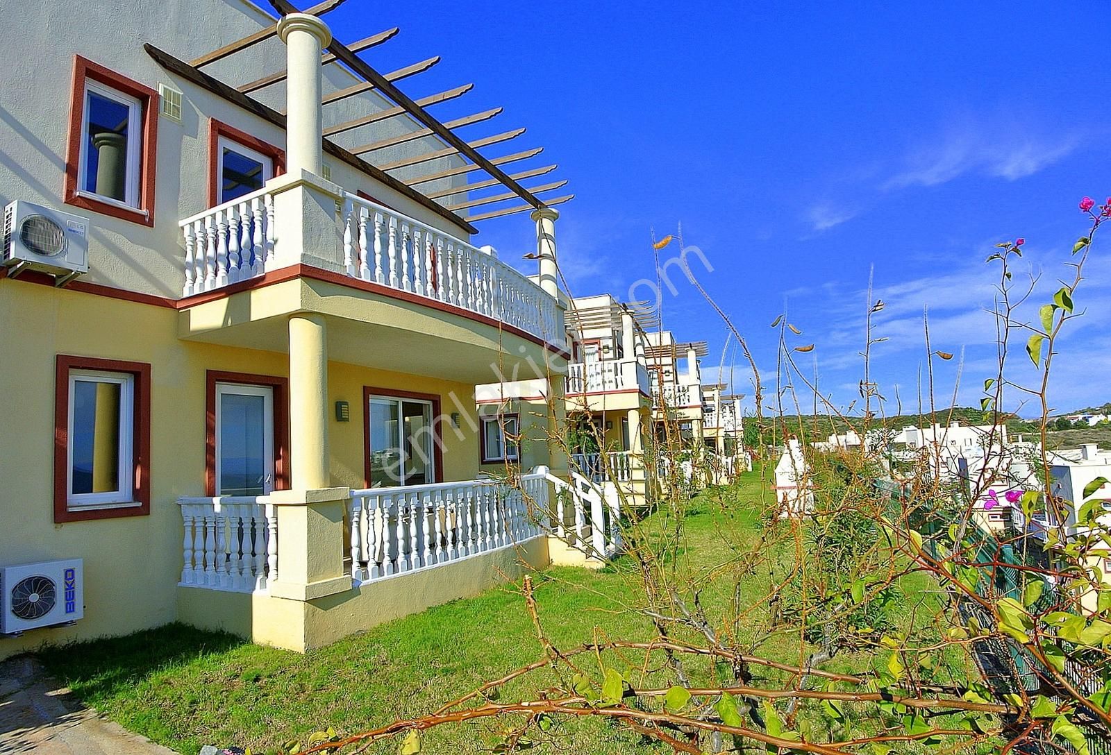 Adabükü Holiday Resort'ta Büyük Köşe Bahçeli Eşyalı Daire - Görsel 12