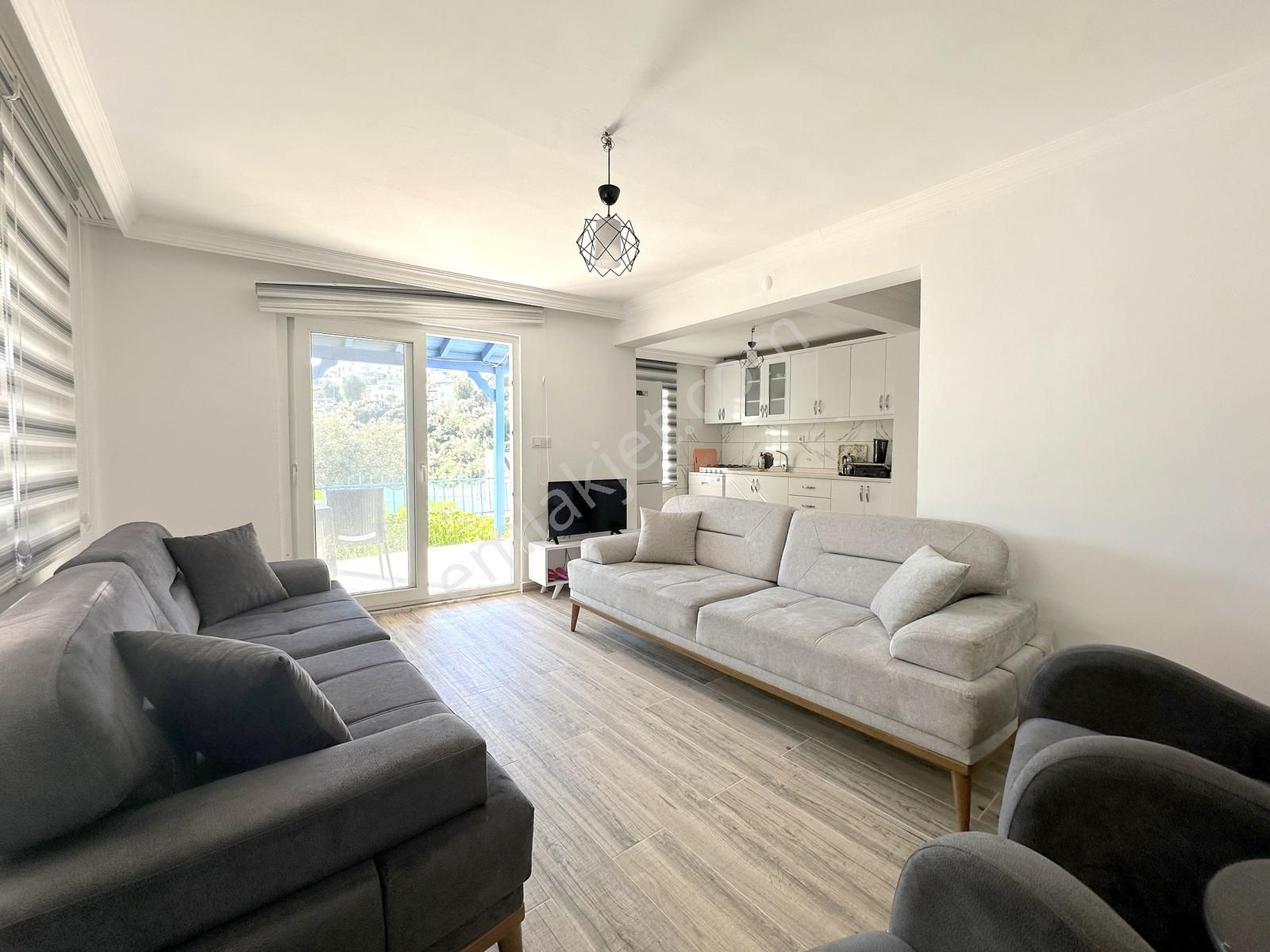 Kum Plajlı Sitede Daire Fiyatına Full Eşyalı Bakımlı Müstakil Ev - Görsel 18