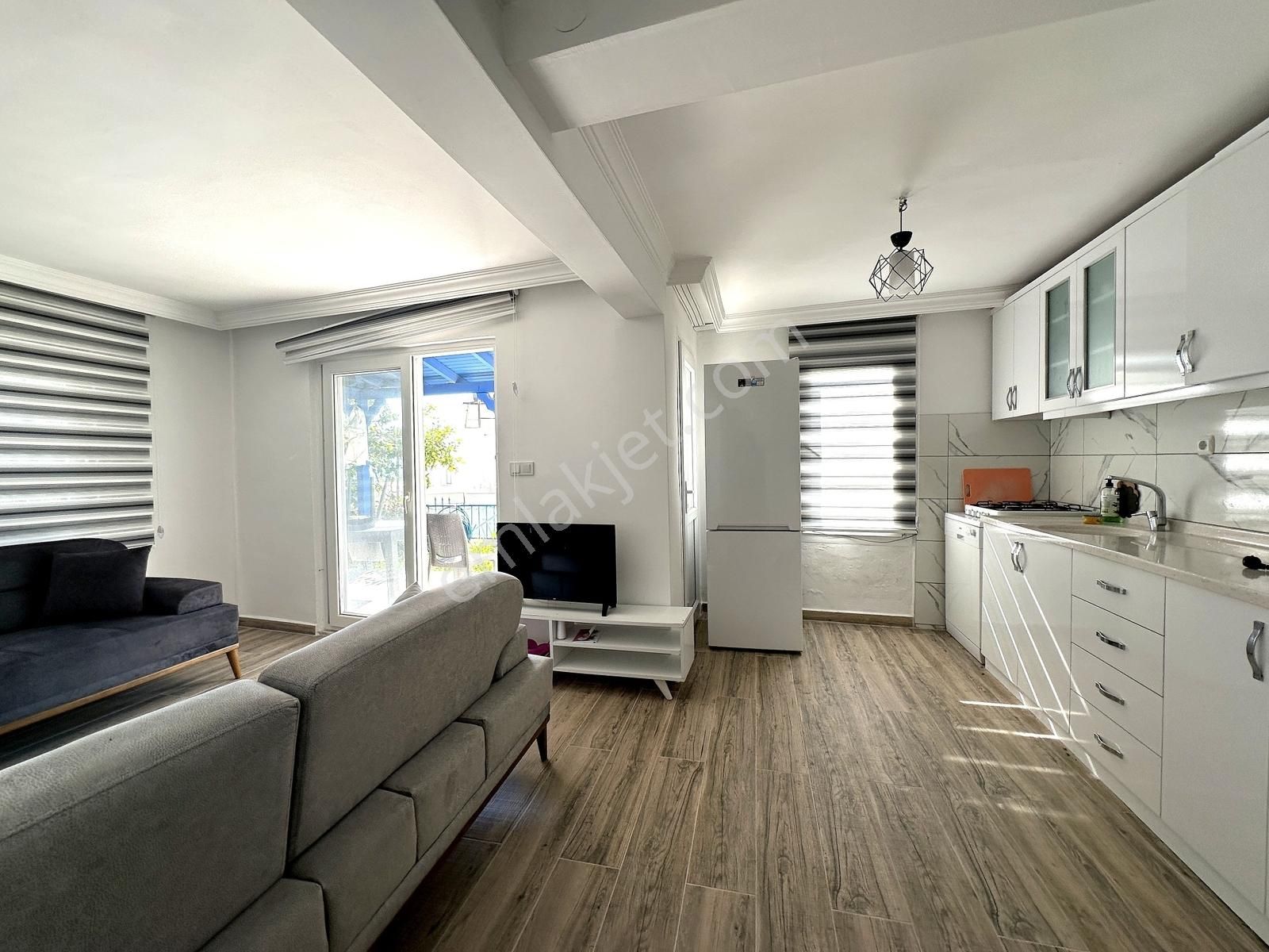 Kum Plajlı Sitede Daire Fiyatına Full Eşyalı Bakımlı Müstakil Ev - Görsel 30