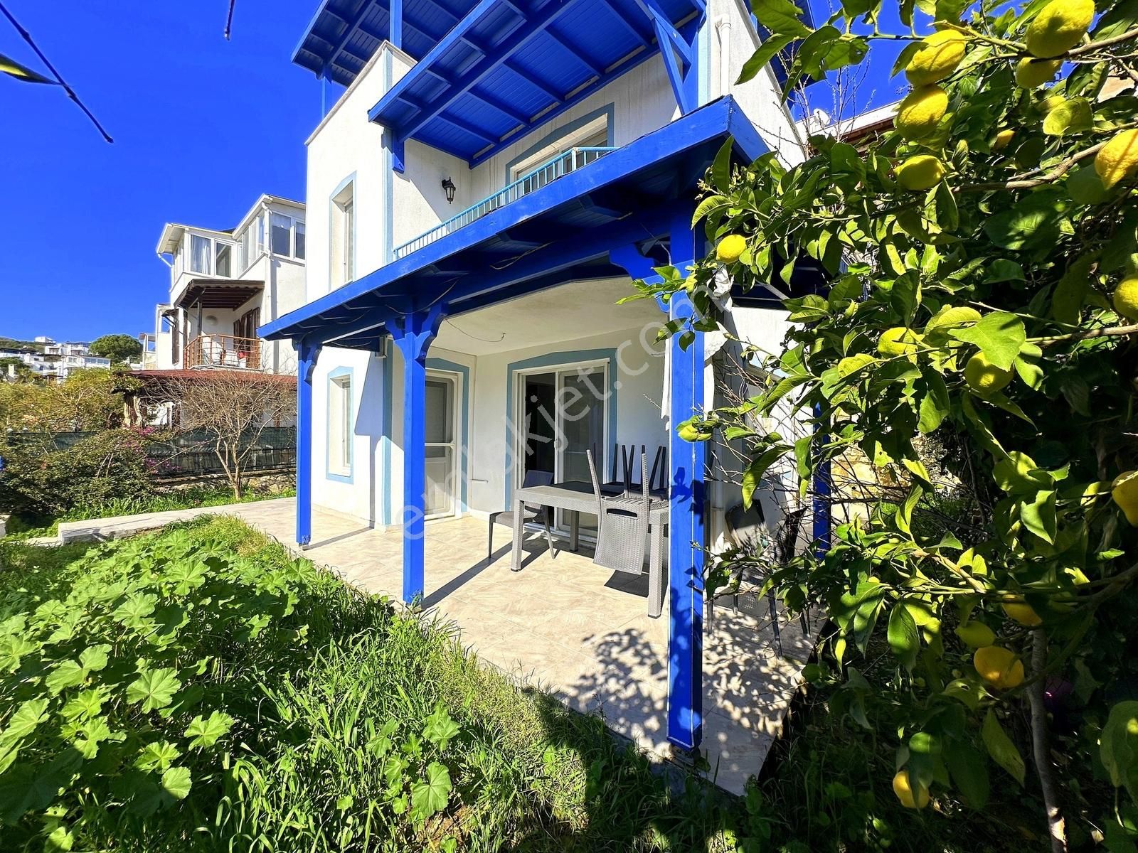 Kum Plajlı Sitede Daire Fiyatına Full Eşyalı Bakımlı Müstakil Ev