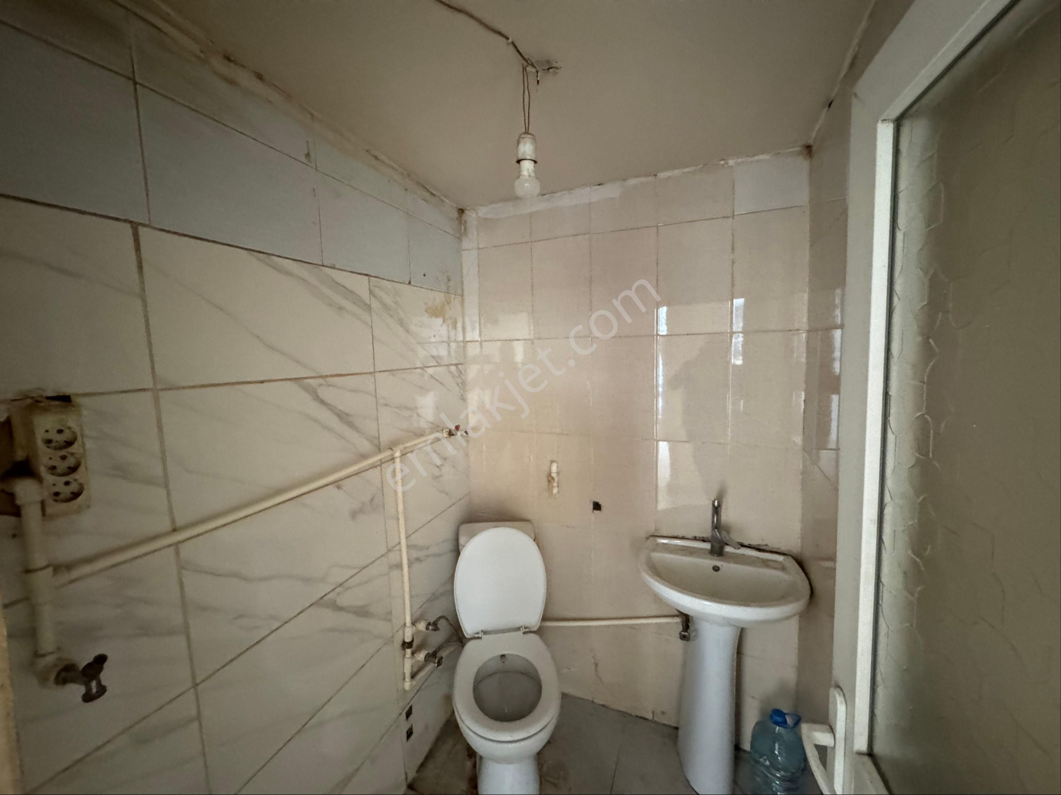 Şehremini Mahallesinde Satılık 35 M2 Dükkan&mağaza - Görsel 6