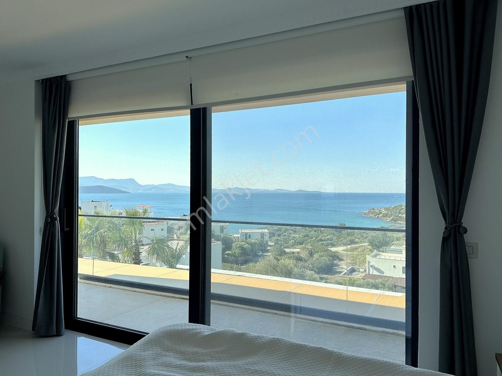 Mayakoyu Denize Sıfır Plajlı 700m2 Arsalı Havuzlu Müstakil Villa - Görsel 2