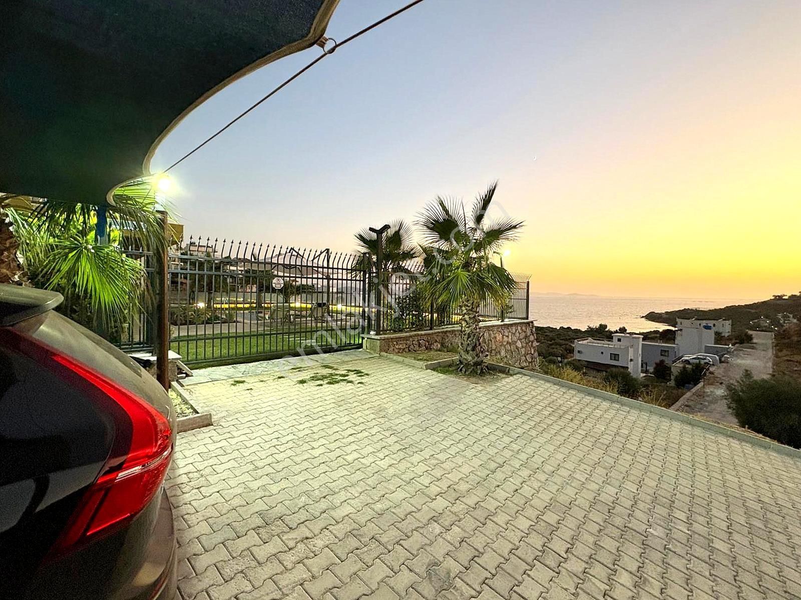 Mayakoyu Denize Sıfır Plajlı 700m2 Arsalı Havuzlu Müstakil Villa - Görsel 18