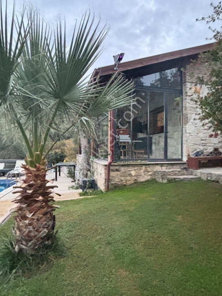 Kuşadası Kirazlı Mahallesi Satılık 4+1 Havuzlu Müstakil Taş Ev - Görsel 10